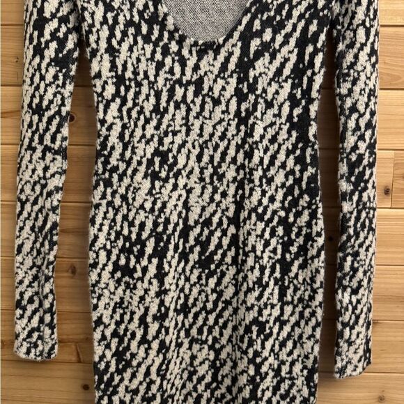 L’ogan Size 2/XSmall Low Back Baby Alpaca Knee Length Long Sleeve Dress - Picture 7 of 14